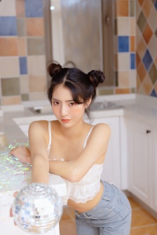 护士脱了内裤让我爽了一夜视频
